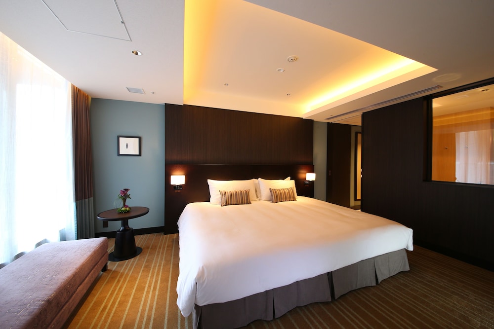 Master Suite Room, Club Lounge Access, 65 sqm, 1 King Bed, Non Smoking photo 2