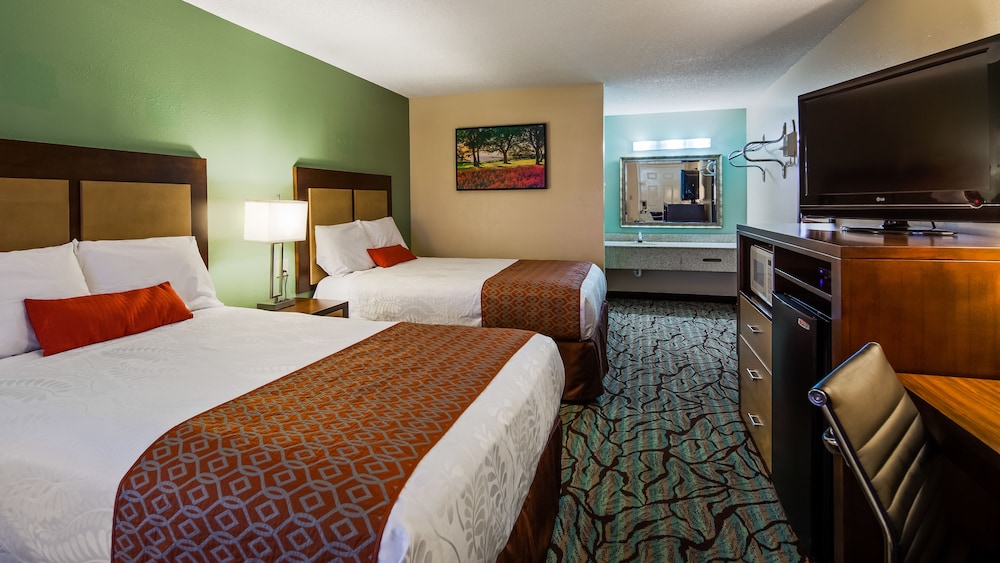 Standard Room, 2 Queen Beds, Non Smoking