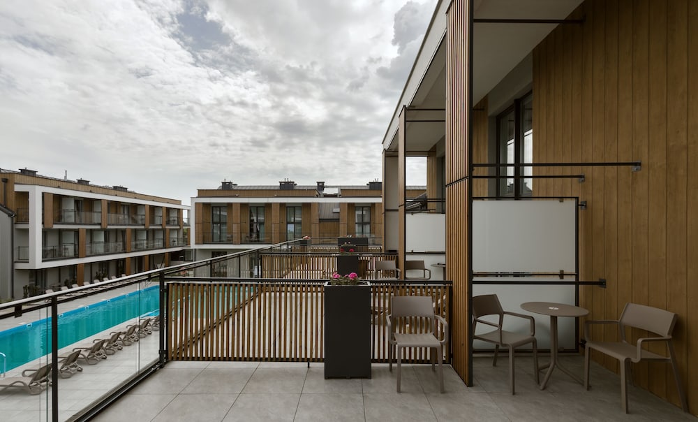 Two-Level One-Bedroom Apartment - Photo 2