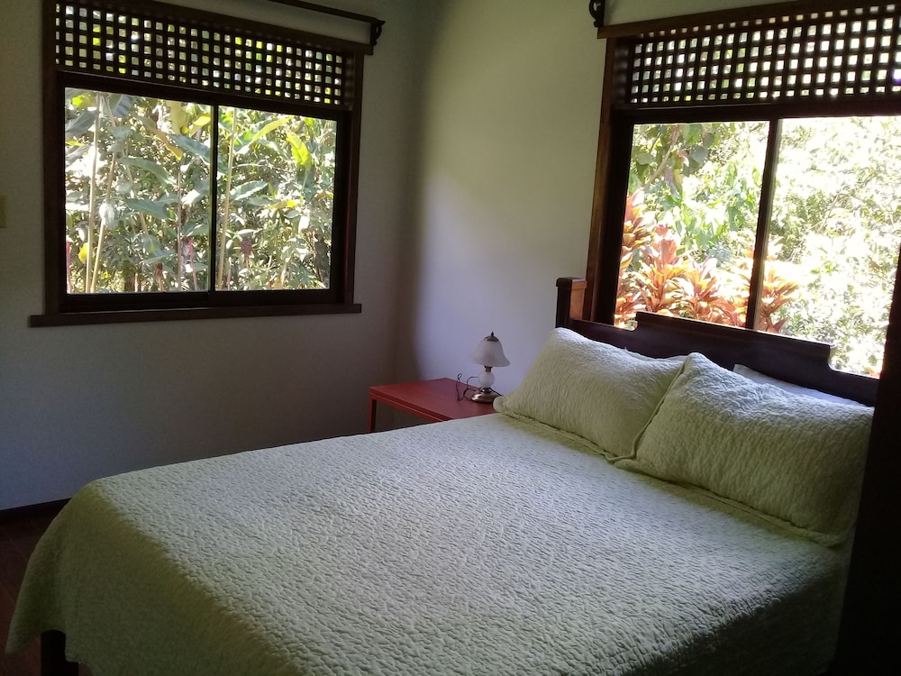 Family Cabin, 2 Bedrooms, 2 Bathrooms, Garden View photo 1