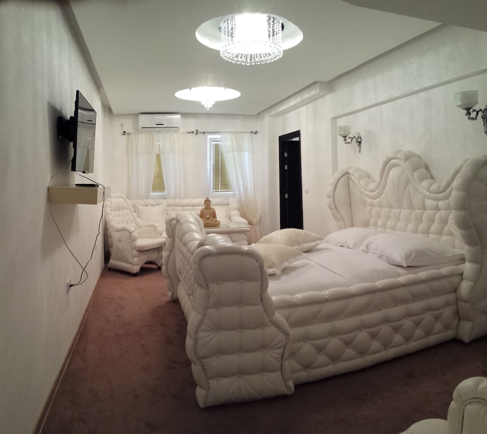Superior Apartment, 2 Bedrooms, Sauna (Pool Access) photo 2
