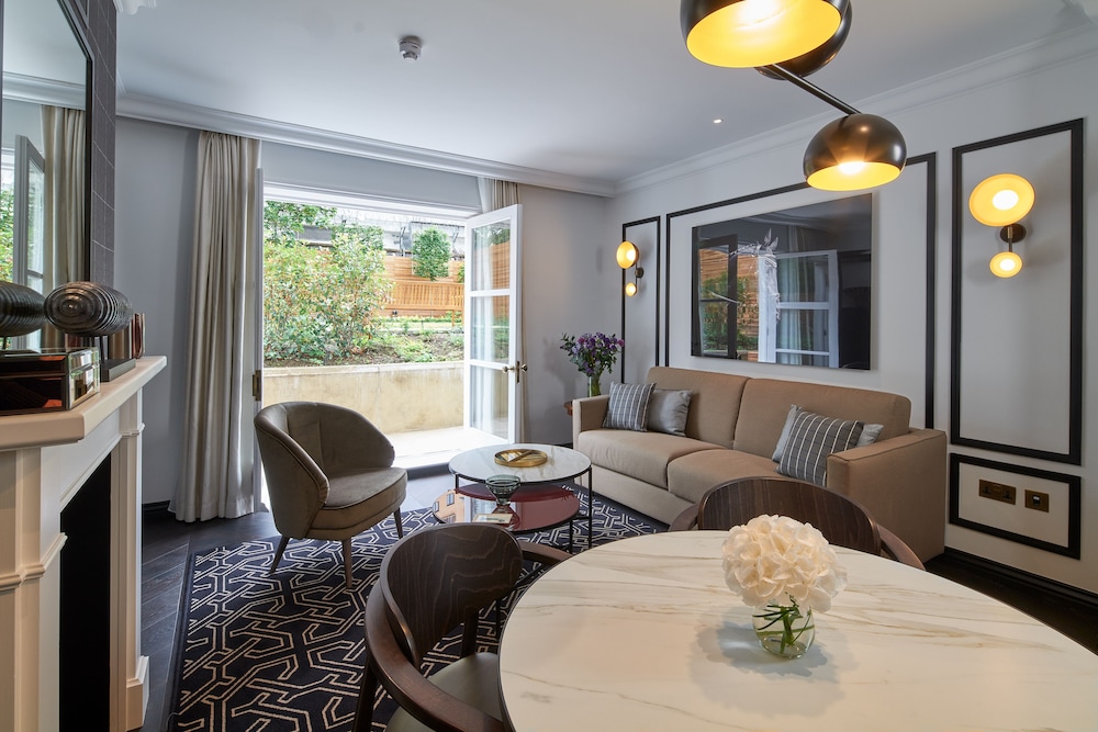 Luxury Apartment, 1 King Bed with Sofa bed photo 2