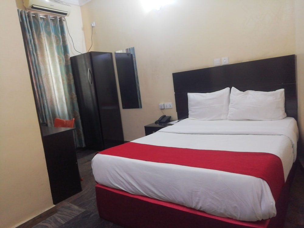 Royal Room