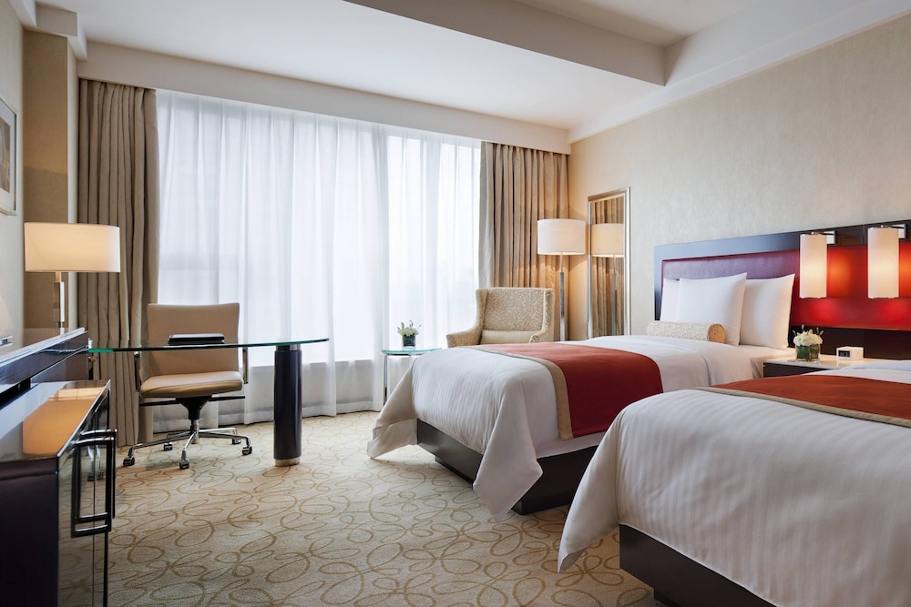 Premier Twin Room, 2 Double Beds, City View - Photo 1