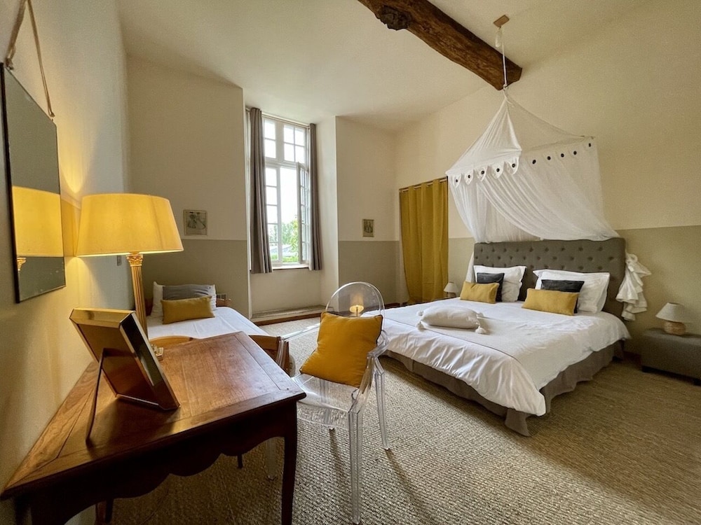 Apartment, 1 Bedroom, Courtyard View