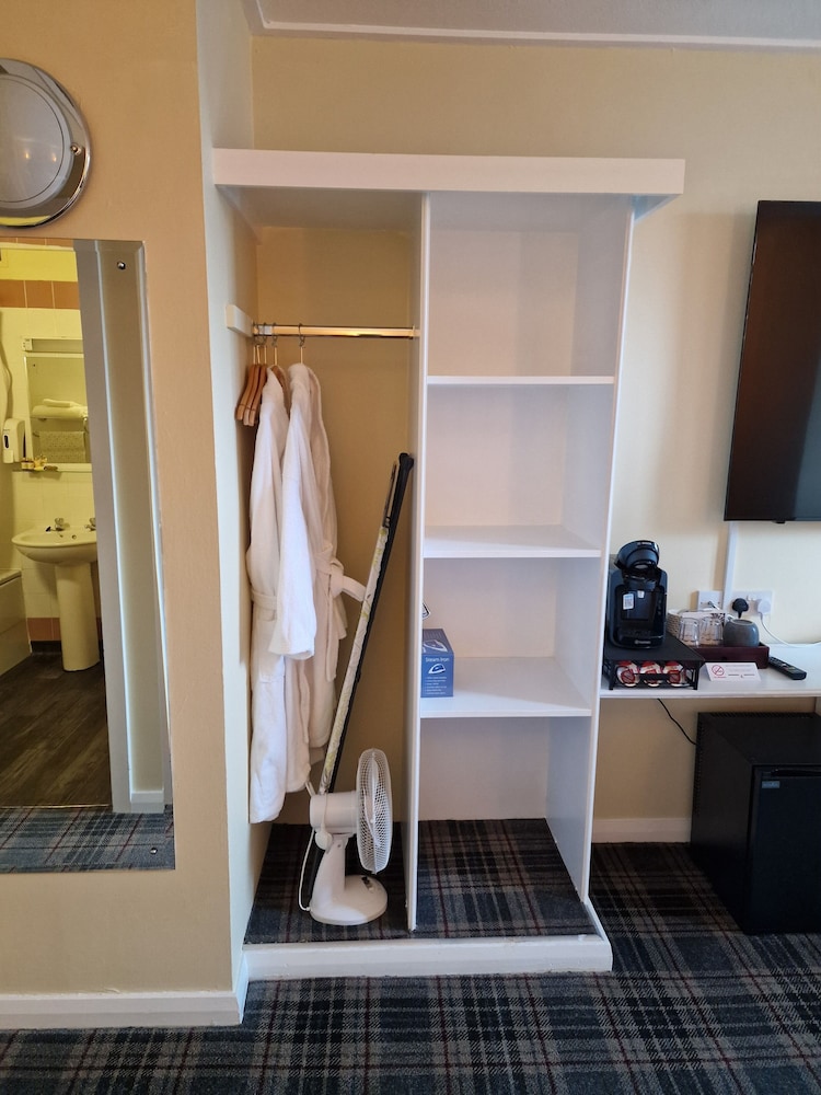Executive Twin Room - Photo 5