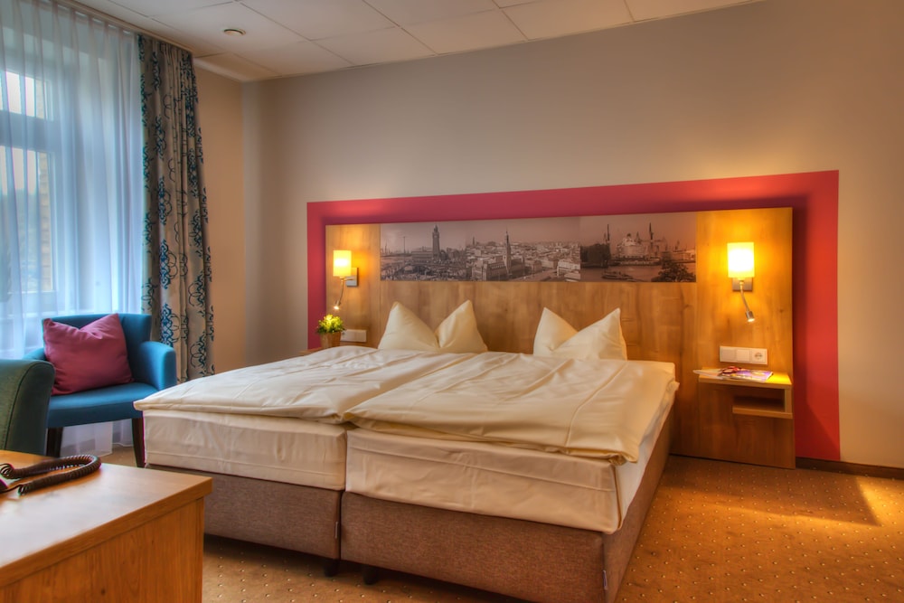 Deluxe Double Room photo 3