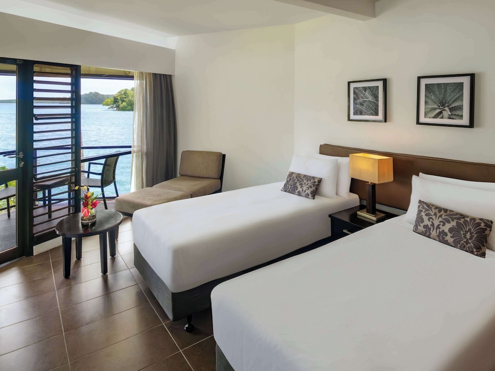 Deluxe Room, 1 King Bed, Ocean View photo 5