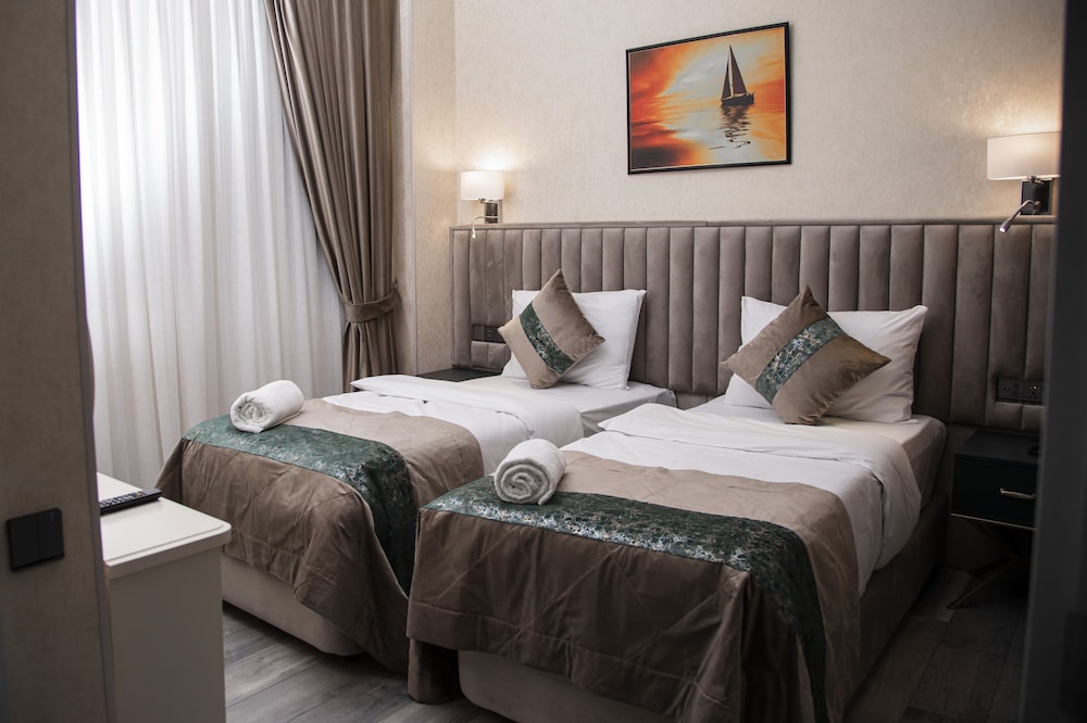 Standard Double or Twin Room photo 1