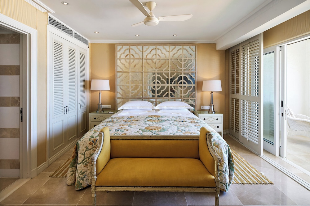 Luxury Sea Facing Suite - Photo 11