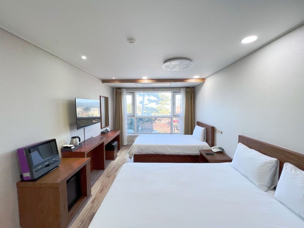 Standard Twin Room, Mountain View - Photo 3