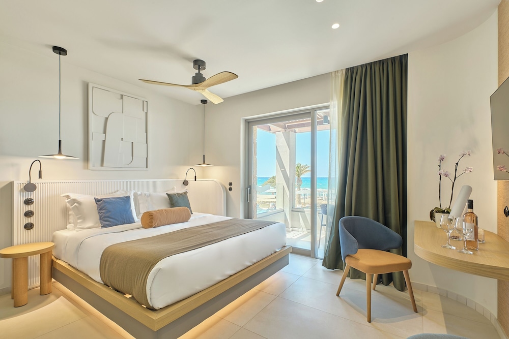 Deluxe Room Sea View photo 3