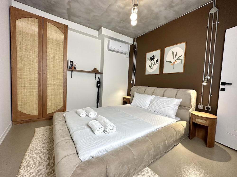 Premier Apartment photo 2