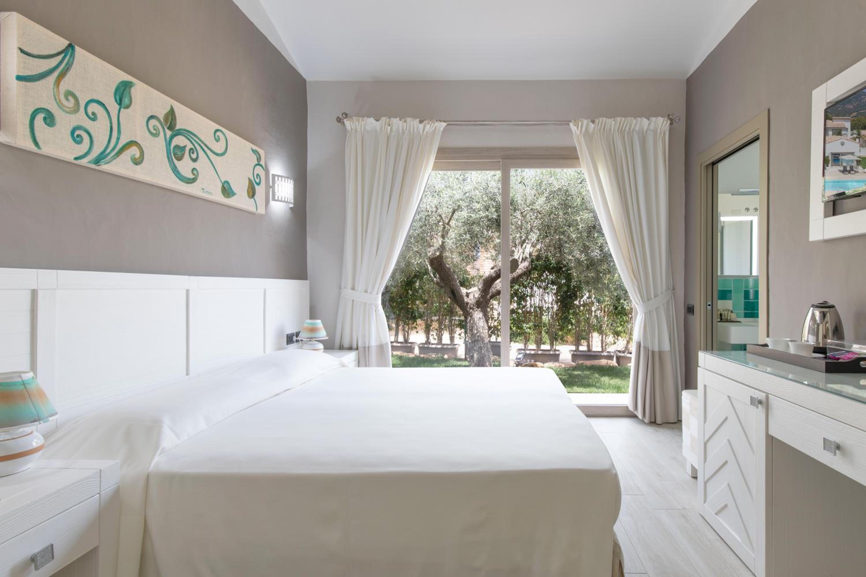 Deluxe Double or Twin Room photo 1