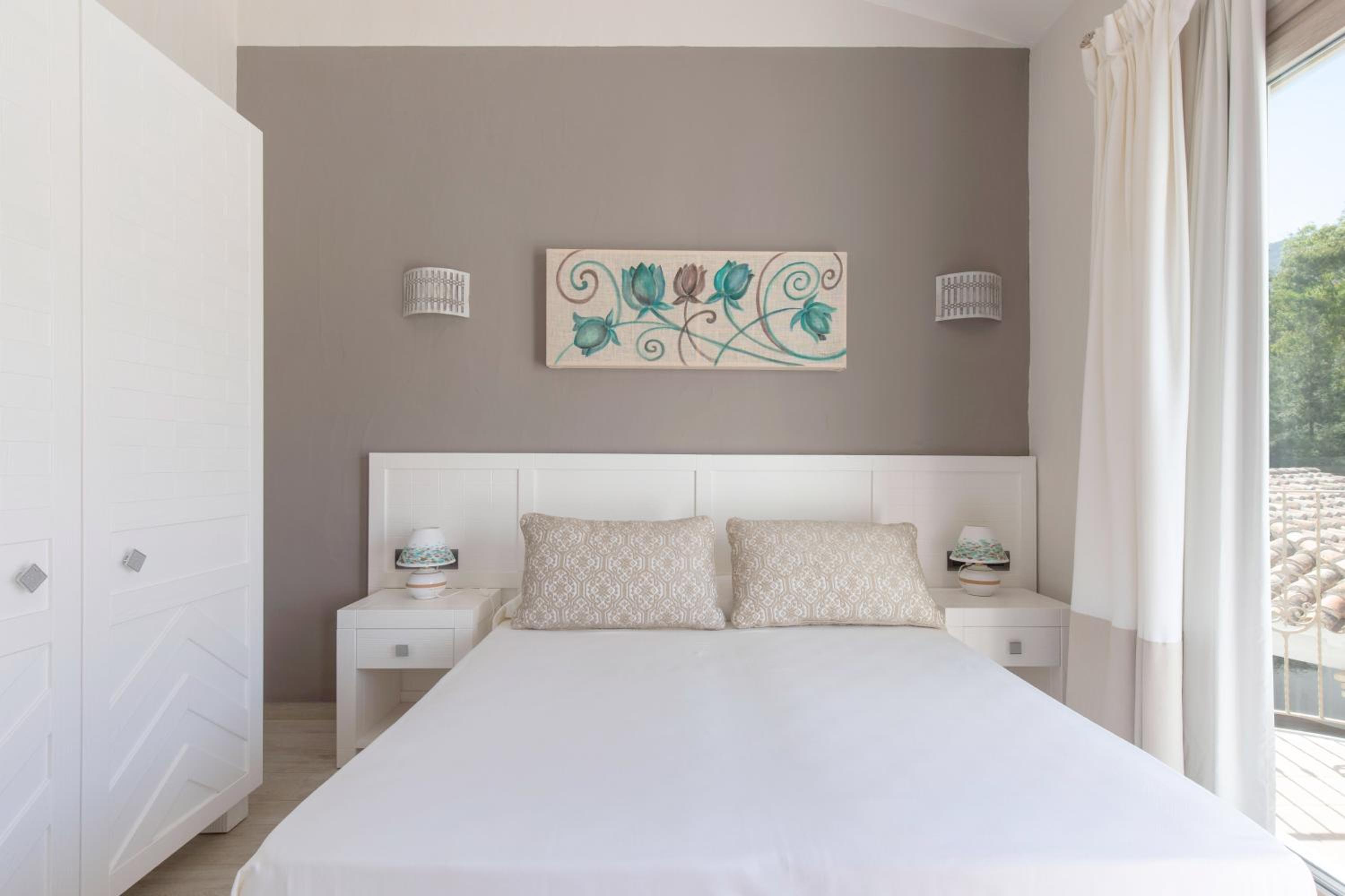 Superior Deluxe Double or Twin Room  photo 1
