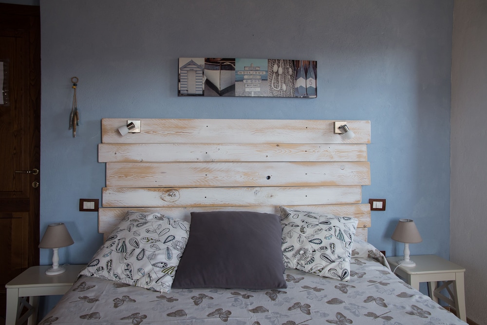 Classic Double Room, 1 King Bed photo 2