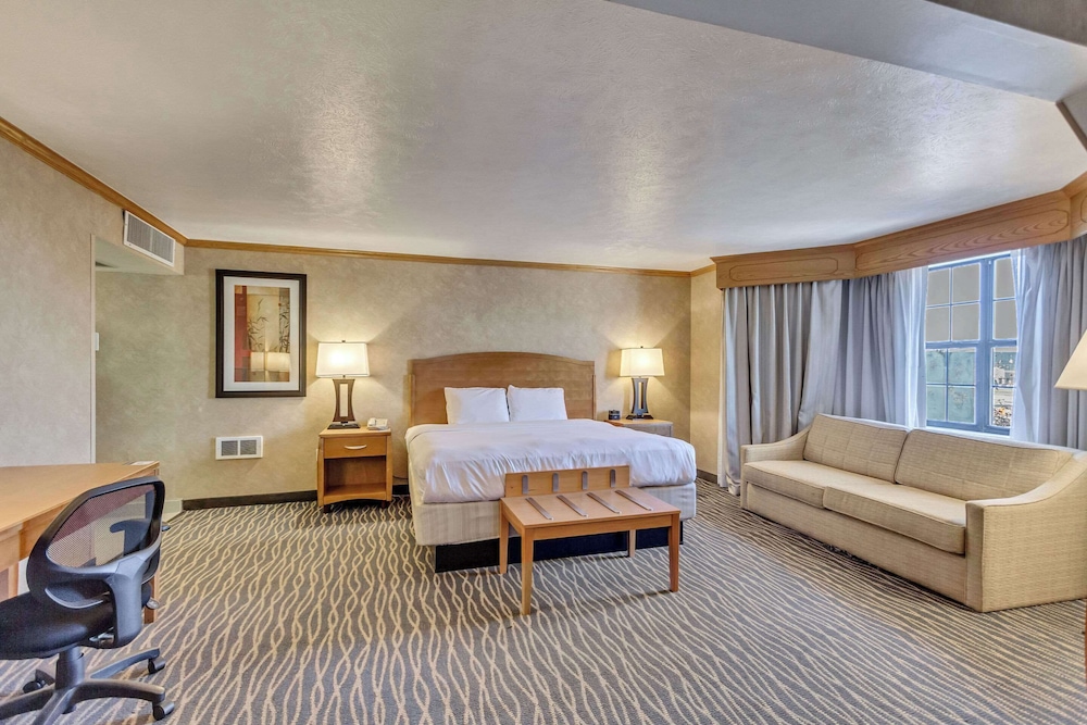 Suite, 1 Bedroom, Non Smoking - Photo 12
