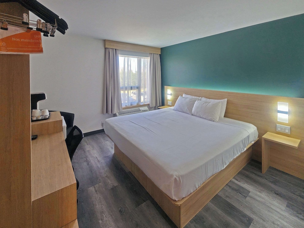 Room, 1 Queen Bed, Accessible, Non Smoking - Photo 2