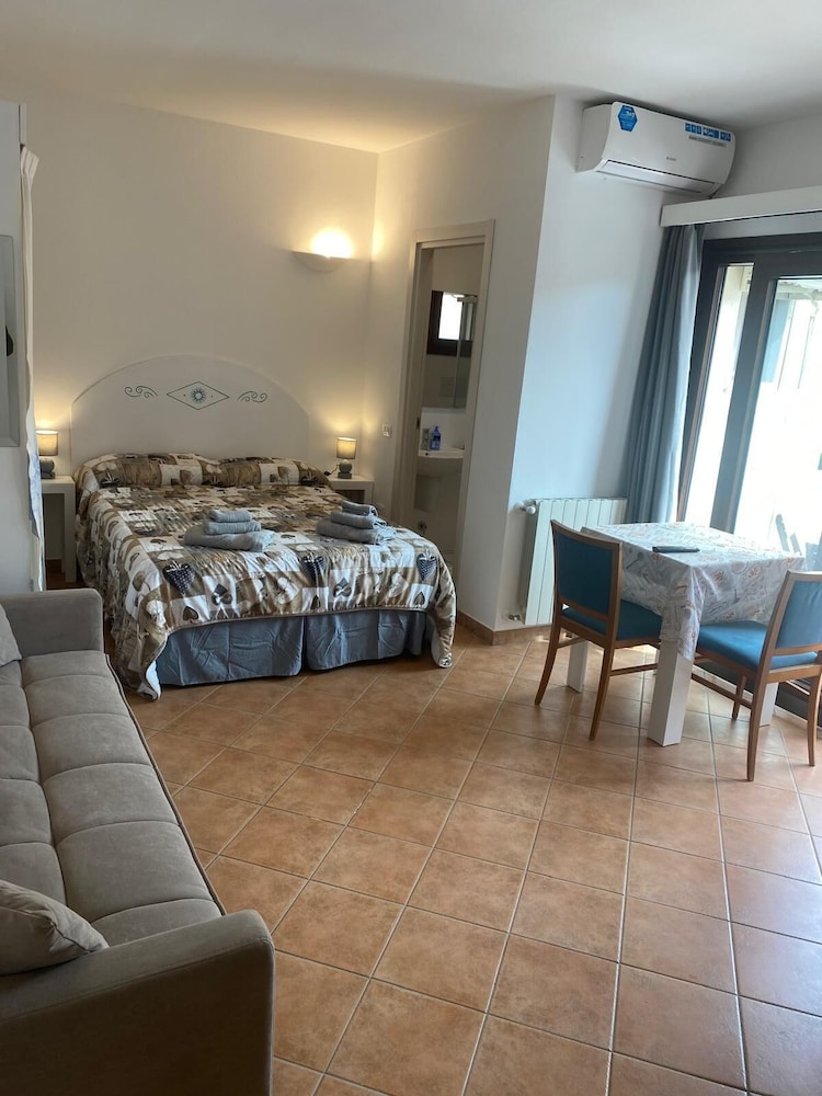 Classic Studio, 1 Double Bed with Sofa bed, Balcony