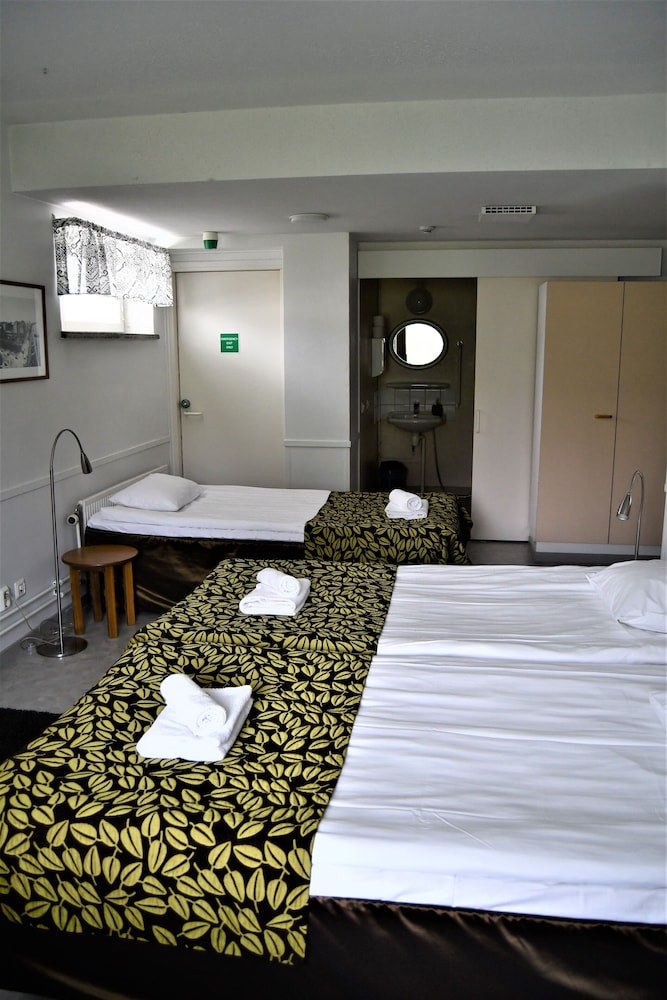 Deluxe Double Room, Multiple Beds photo 2