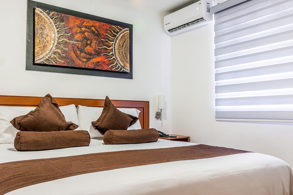 Room 2 double beds - Photo 2