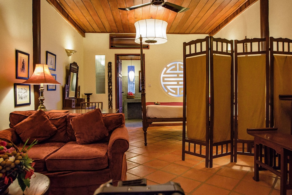 Double Junior Suite (AC & Fan)