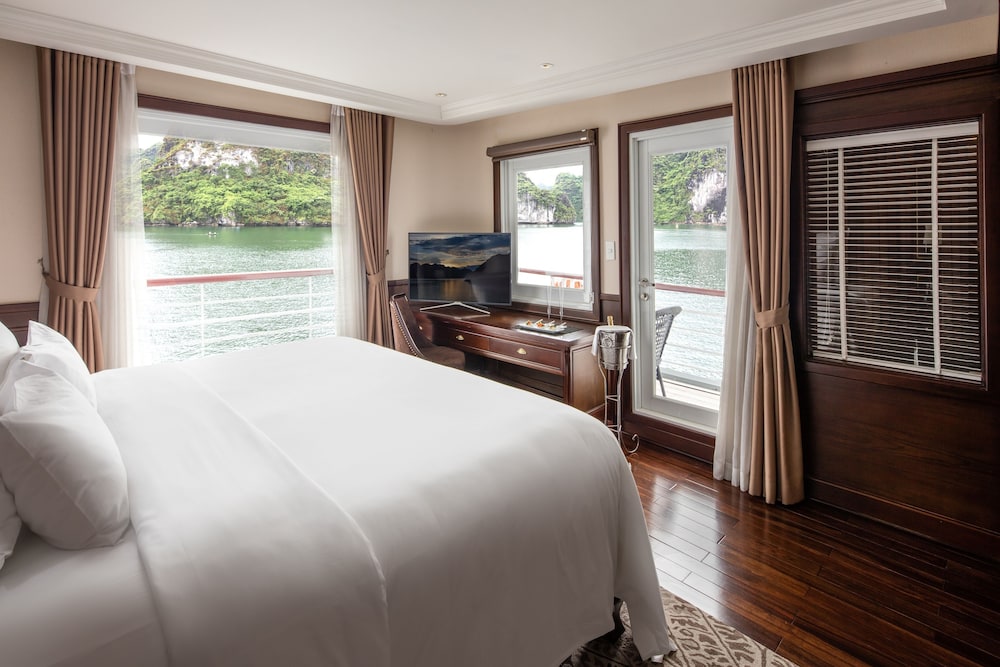 Elegance Suite, Balcony, Bay View, 2 Days 1 Night photo 1