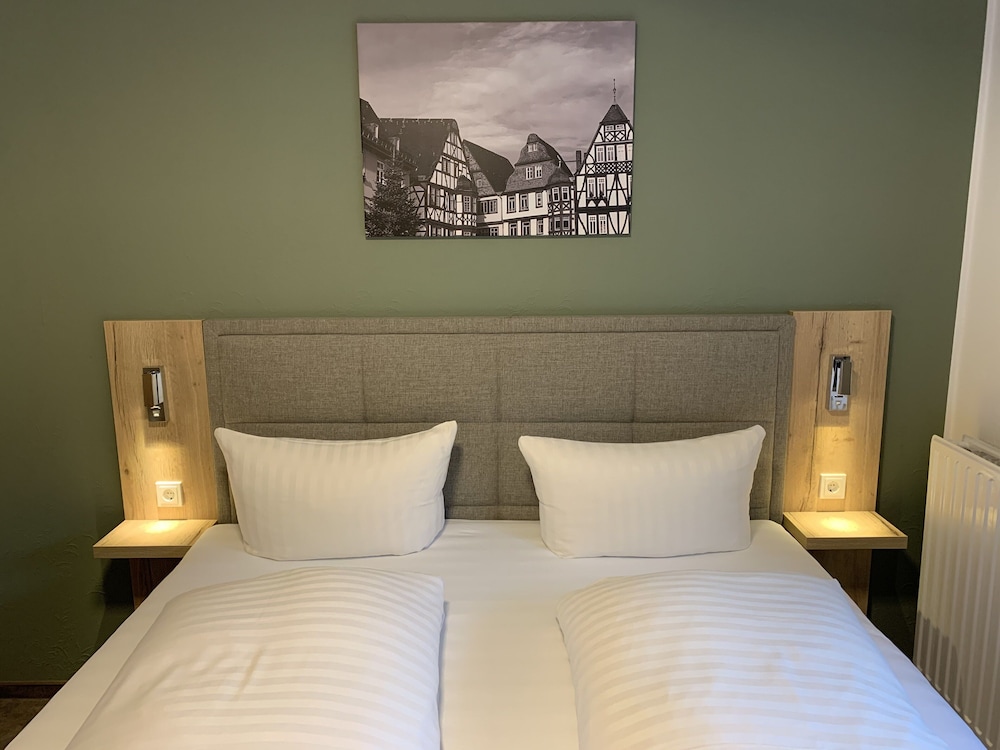 Standard Double Room - Photo 2