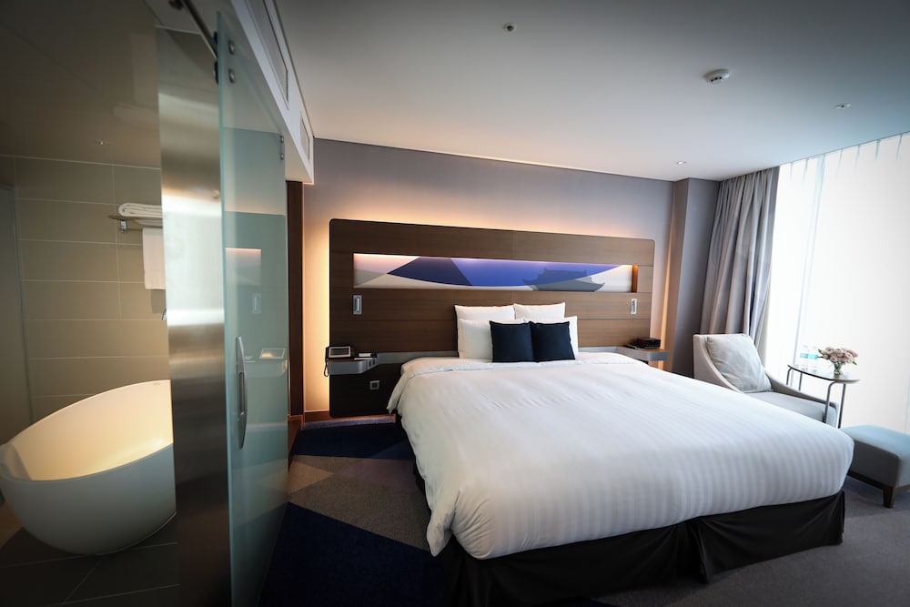 Executive Suite, 1 King Bed photo 3