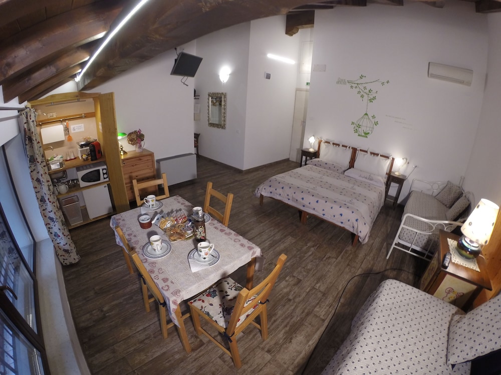 Family Room, Non Smoking - ENTRY WITH CODE AND KEYPAD AND ONLINE CHECK-IN - Photo 2