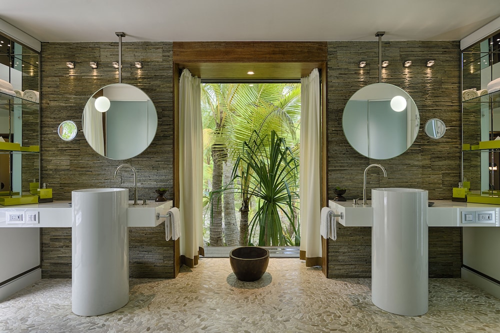 Luxury Villa, 1 Bedroom, Private Pool, Beachside photo 2