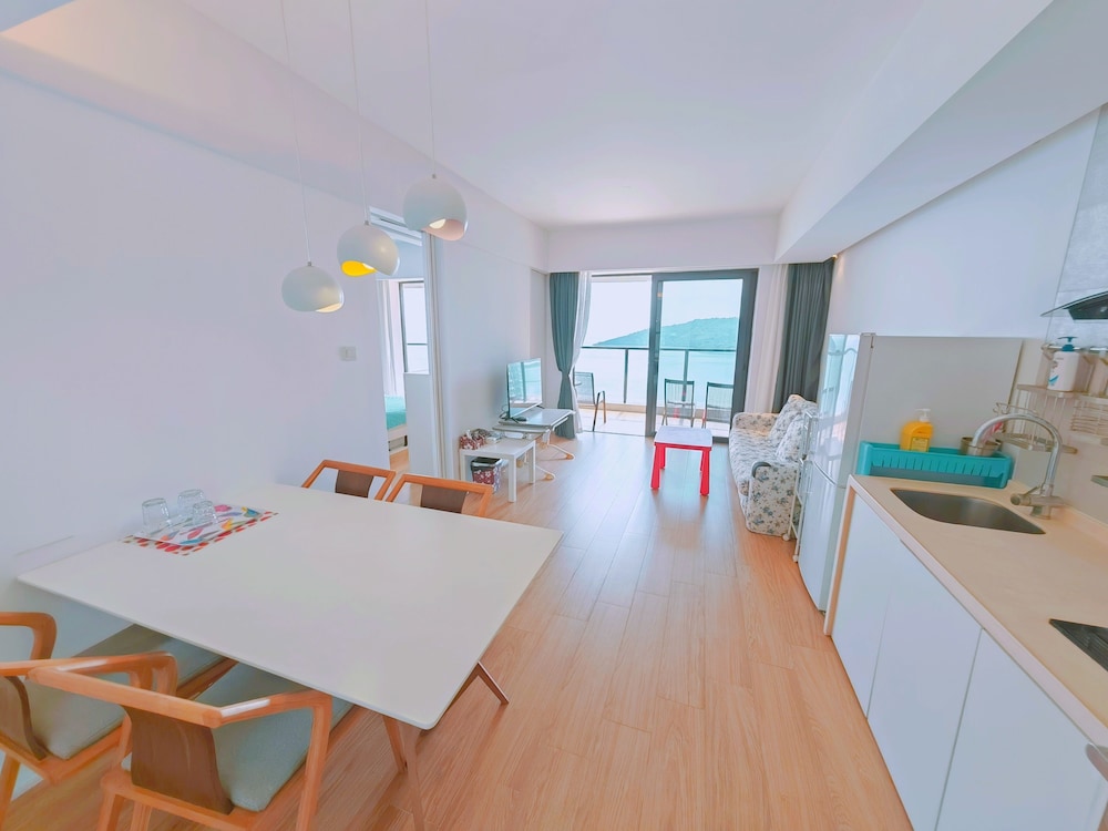 Superior Suite, 1 King Bed, Sea View photo 1