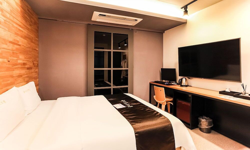 Deluxe Double Room - Photo 1