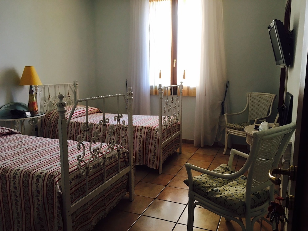 Classic Double Room photo 1