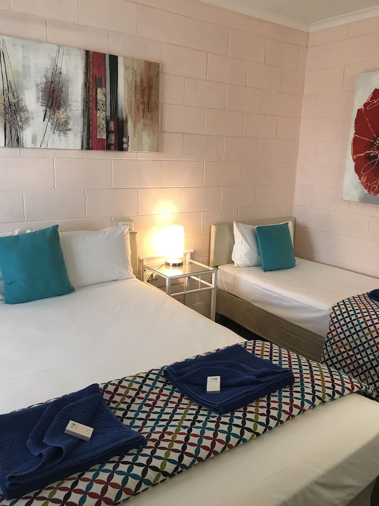 Standard Suite, 1 Bedroom (Twin Share Room) photo 2