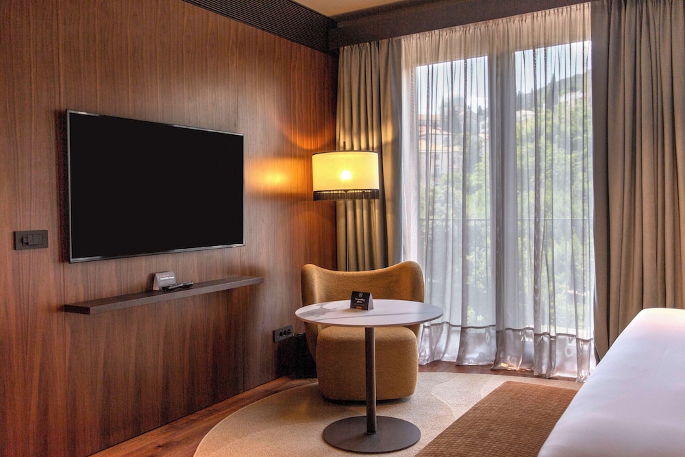 Room, 1 King Bed, Accessible - Photo 1
