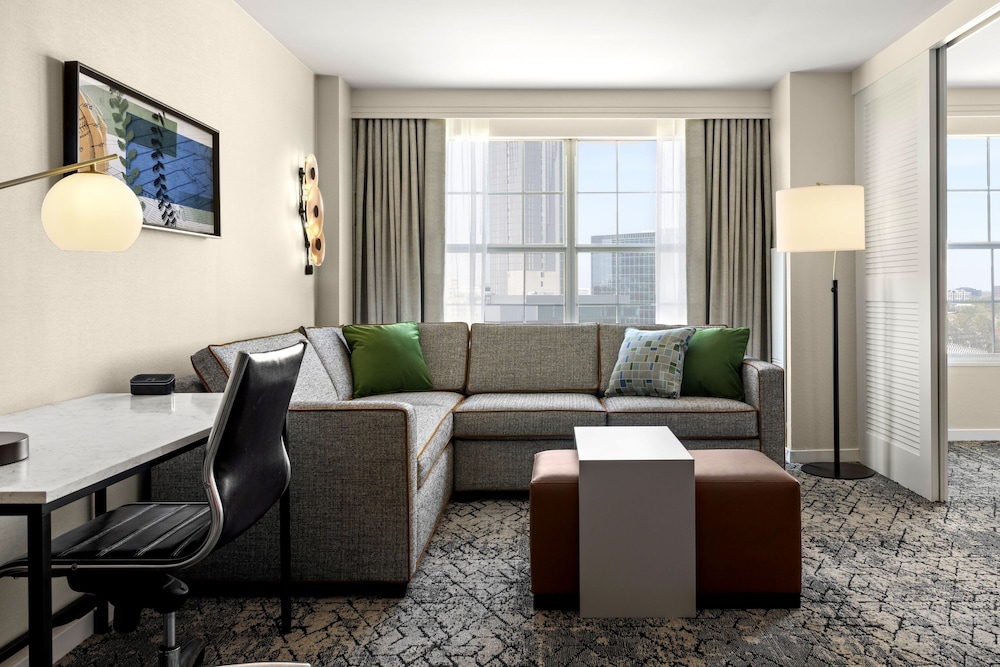 Suite, 1 Bedroom - Photo 5