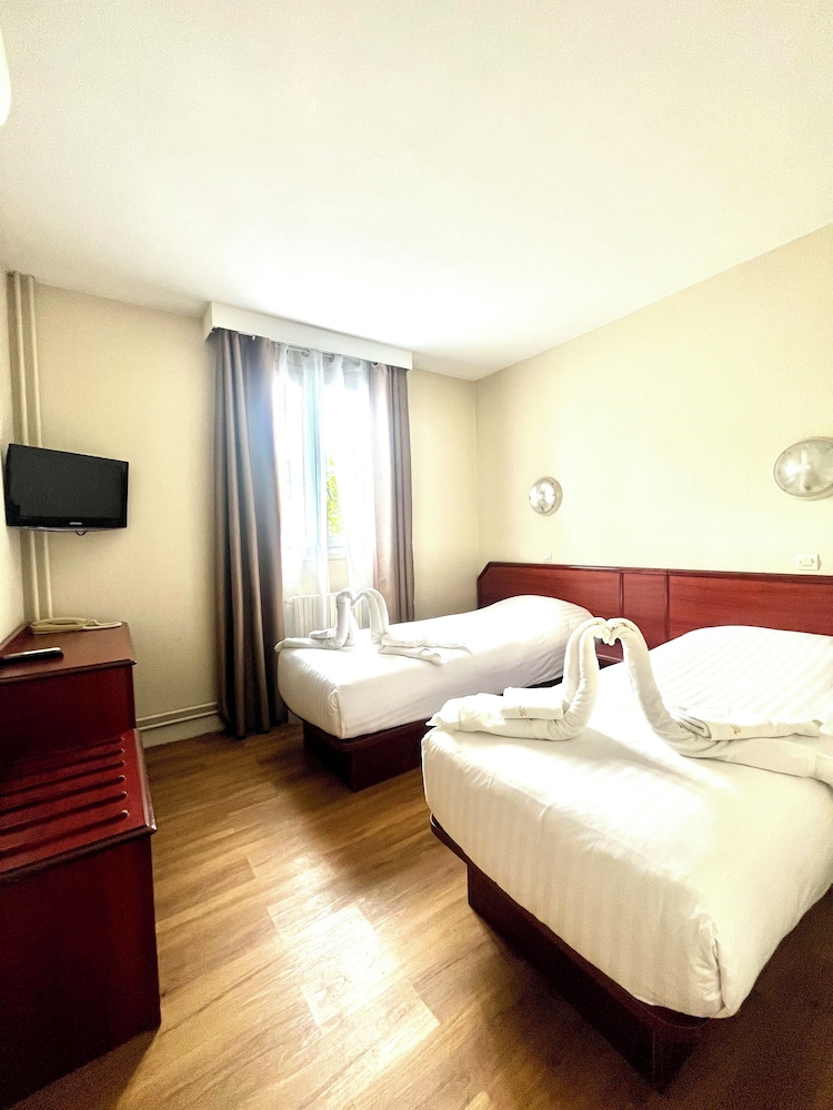Standard Double Room, 1 Double Bed, Private Bathroom photo 3