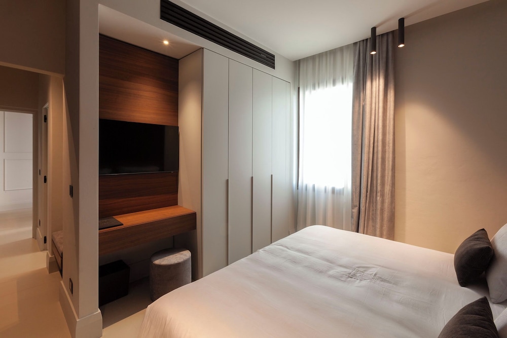 Deluxe Suite - Photo 21