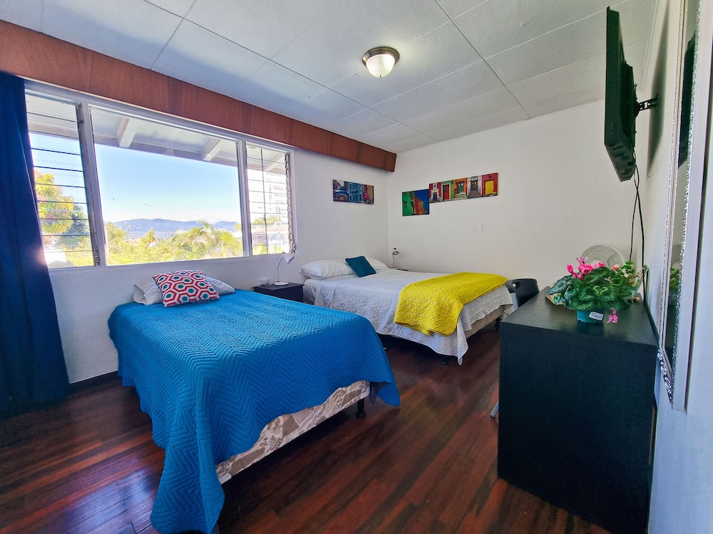 Standard Double or Twin Room, Shared Bathroom photo 1