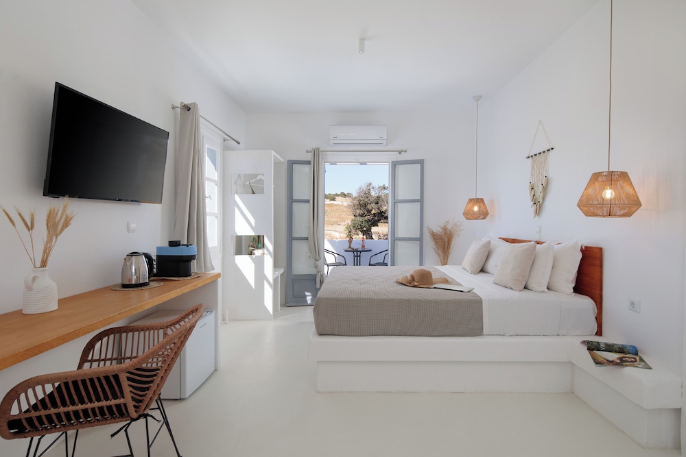Standard Double Room, Balcony, Mountain View