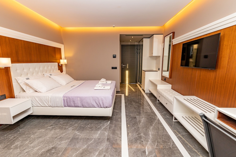 Junior Double Room