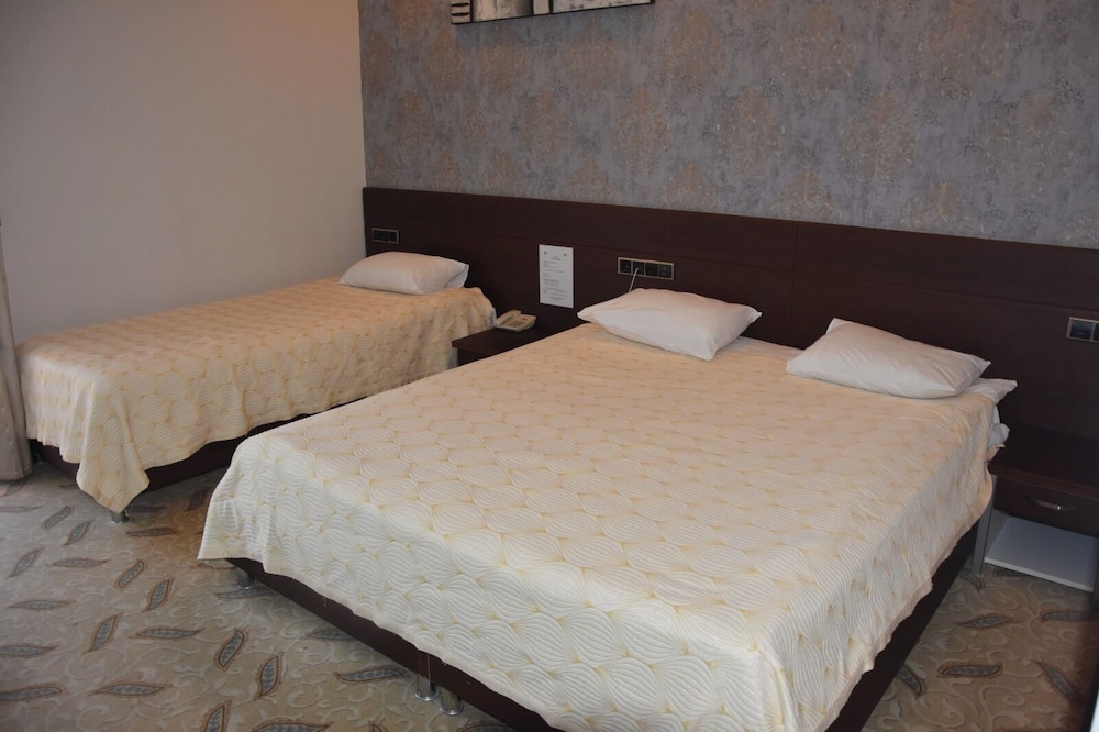 Standard Triple Room, City View
