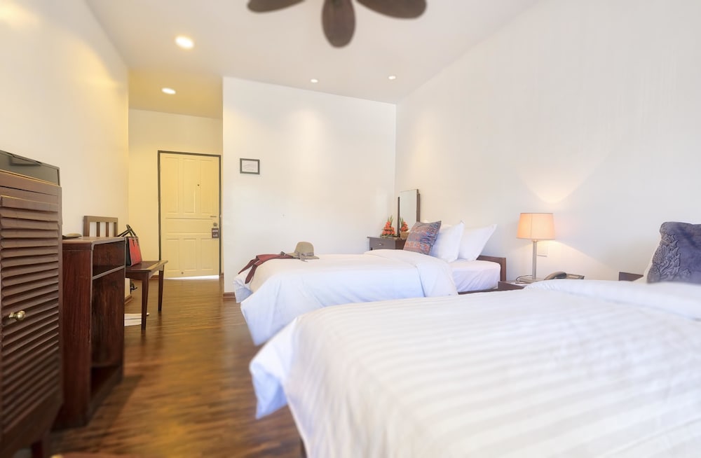 Classic Double or Twin Room, Garden View photo 2