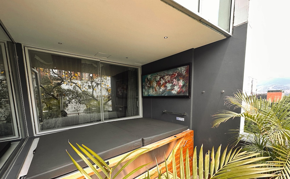 3-Bedroom apartment with hot tub on the balcony - Photo 5