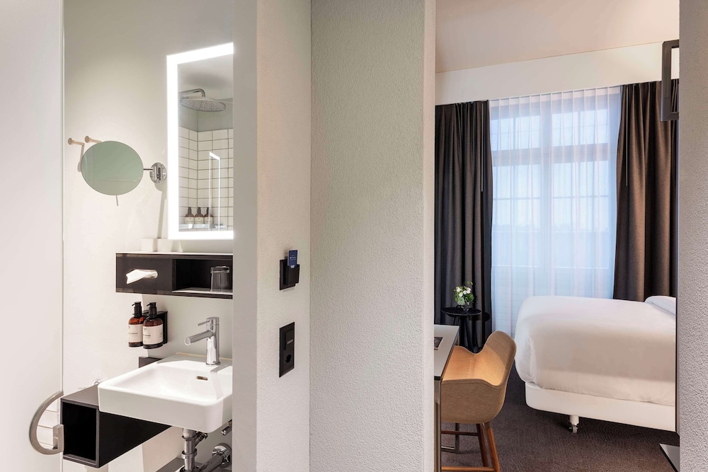 Available room
