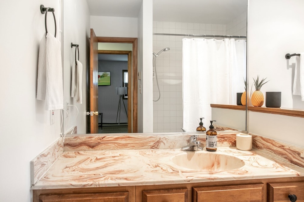Condo, 3 Bedrooms