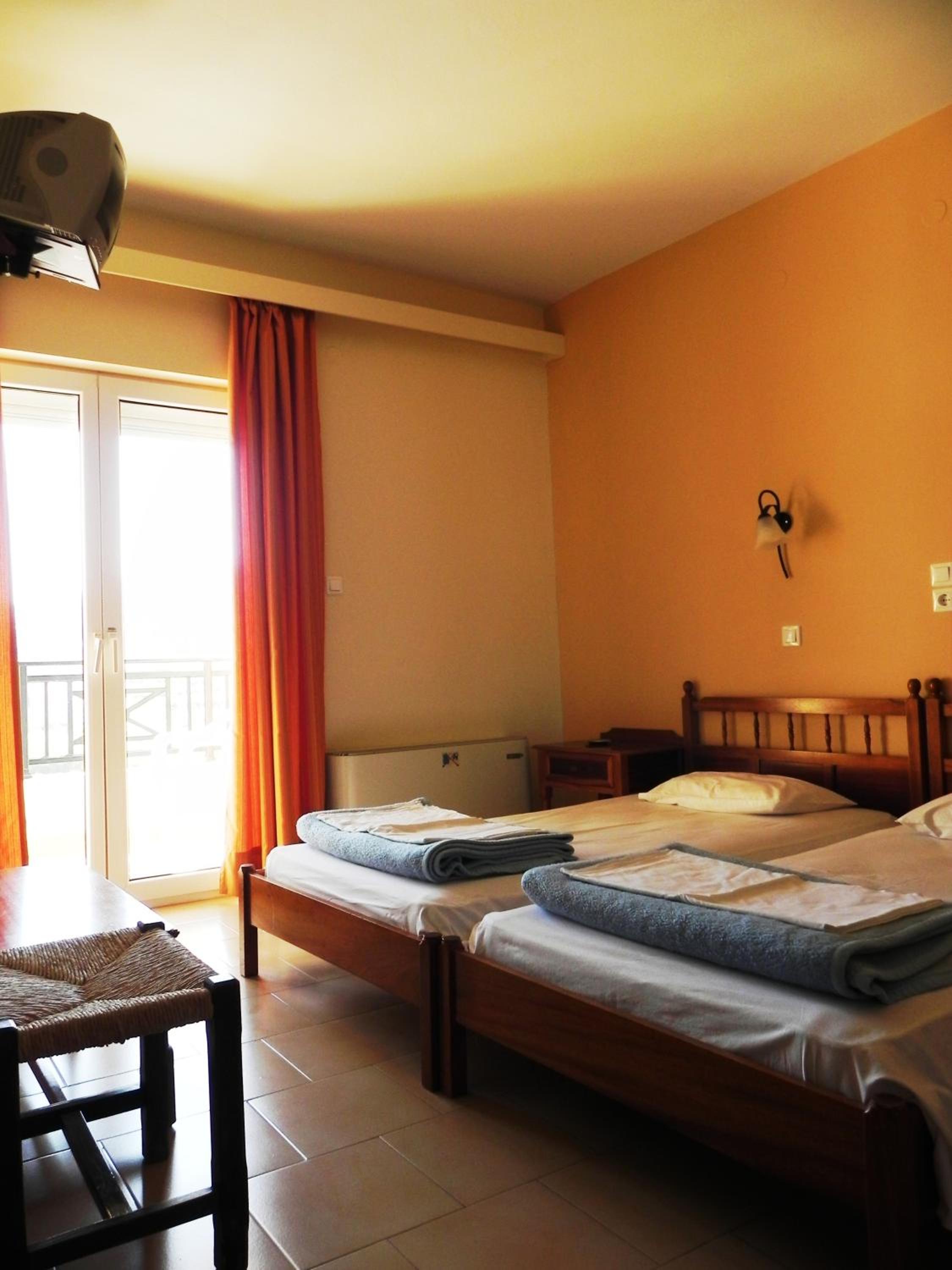 Double Room with Mountain View and Street View photo 3