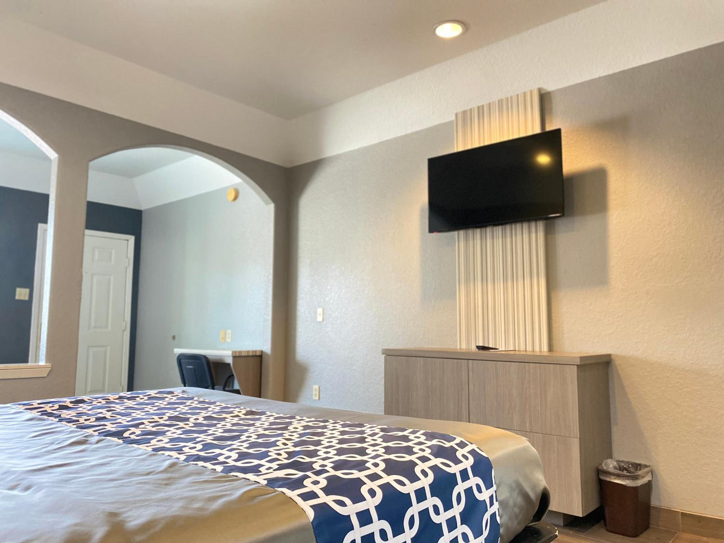 King Suite - Photo 25