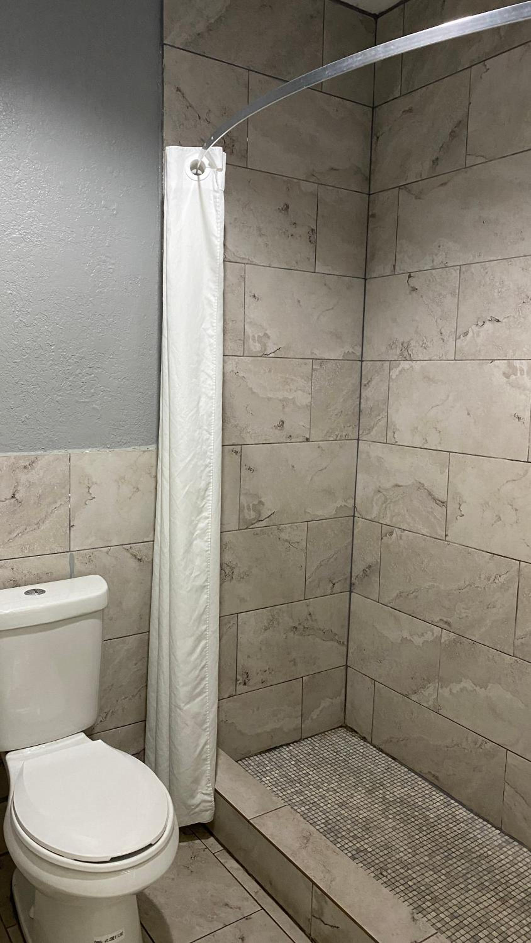 King Suite - Photo 21